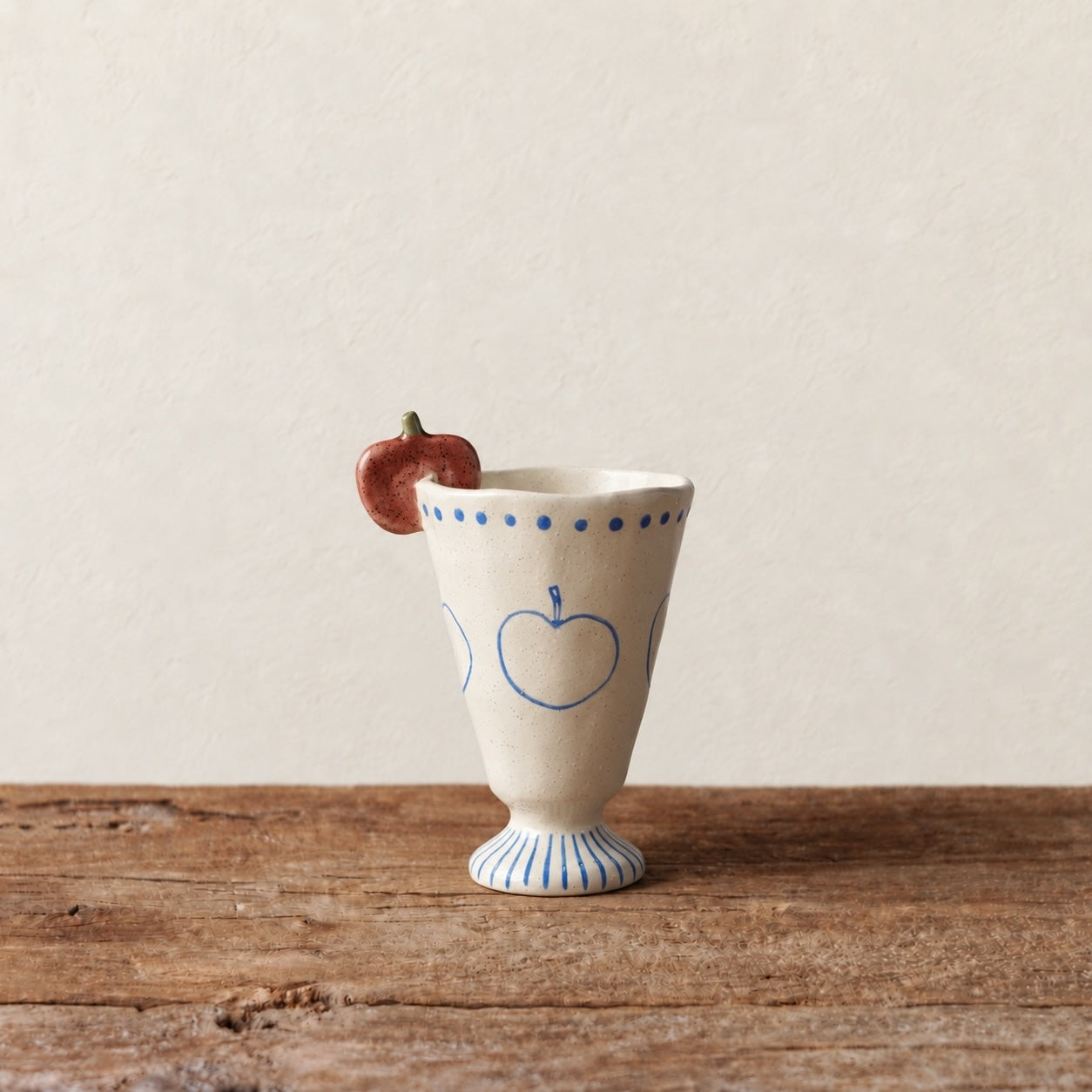Apple Motif Stoneware Tall Cup