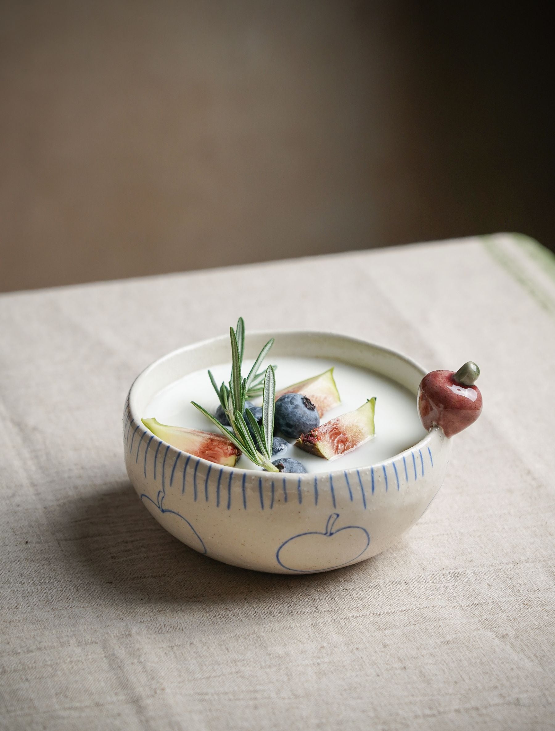 Apple Motif Stoneware Bowl