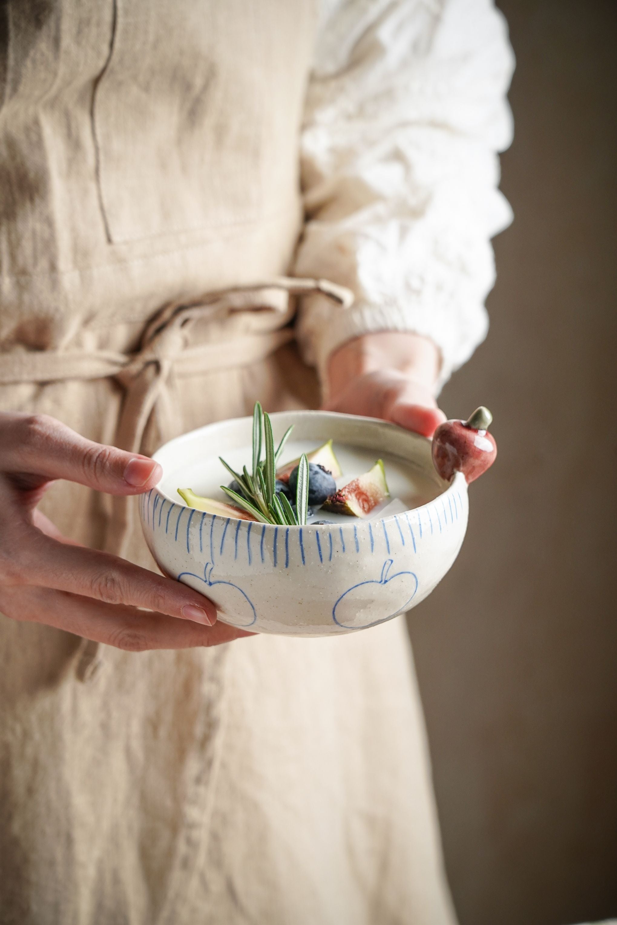 Apple Motif Stoneware Bowl