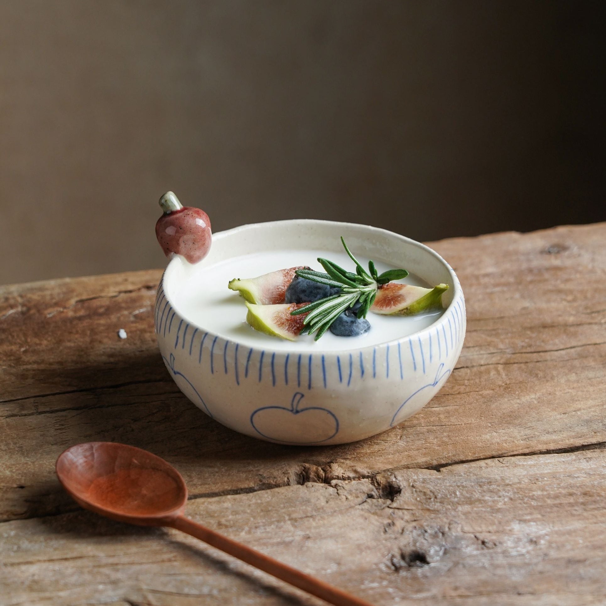 Apple Motif Stoneware Bowl