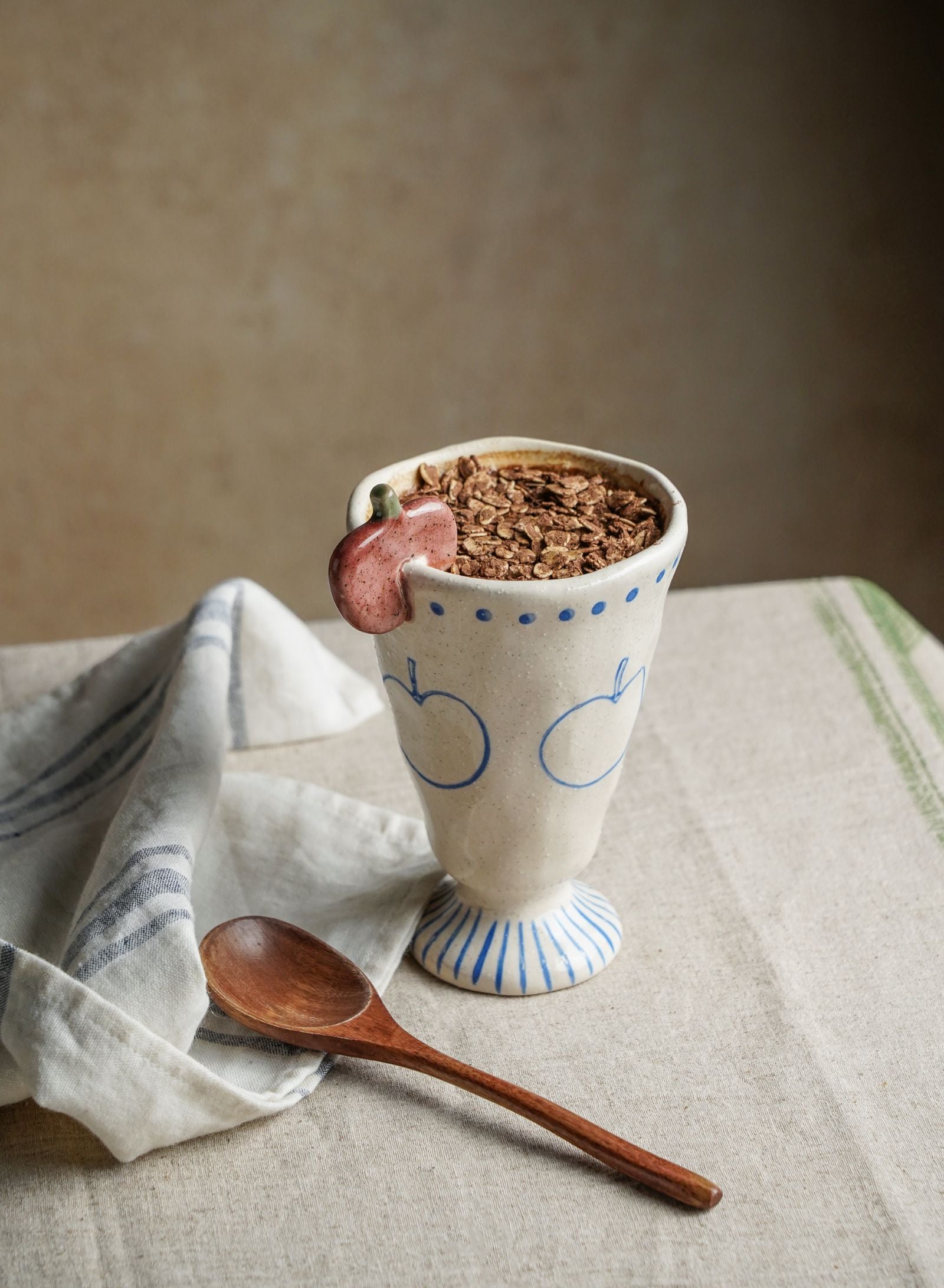 Apple Motif Stoneware Tall Cup