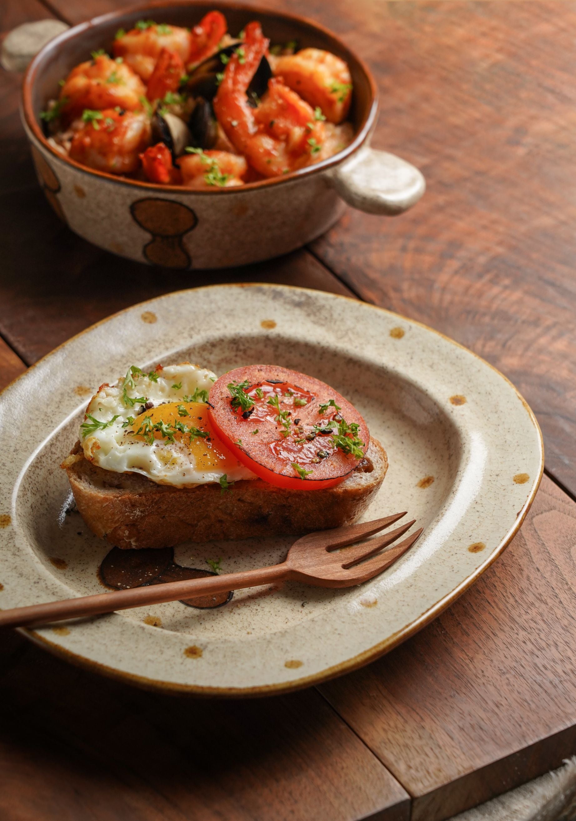 Mushroom Stoneware Oval Plate