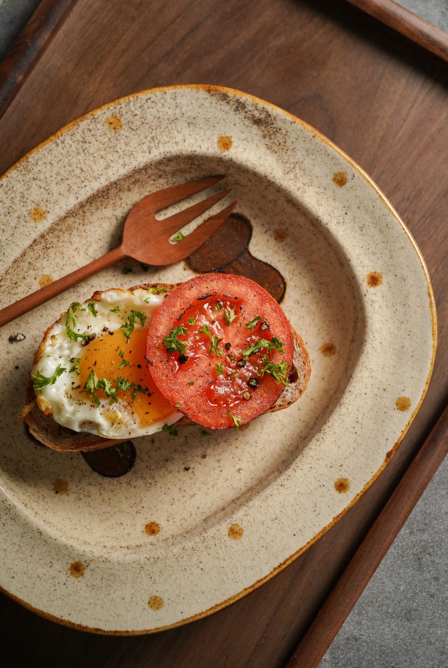 Mushroom Stoneware Oval Plate