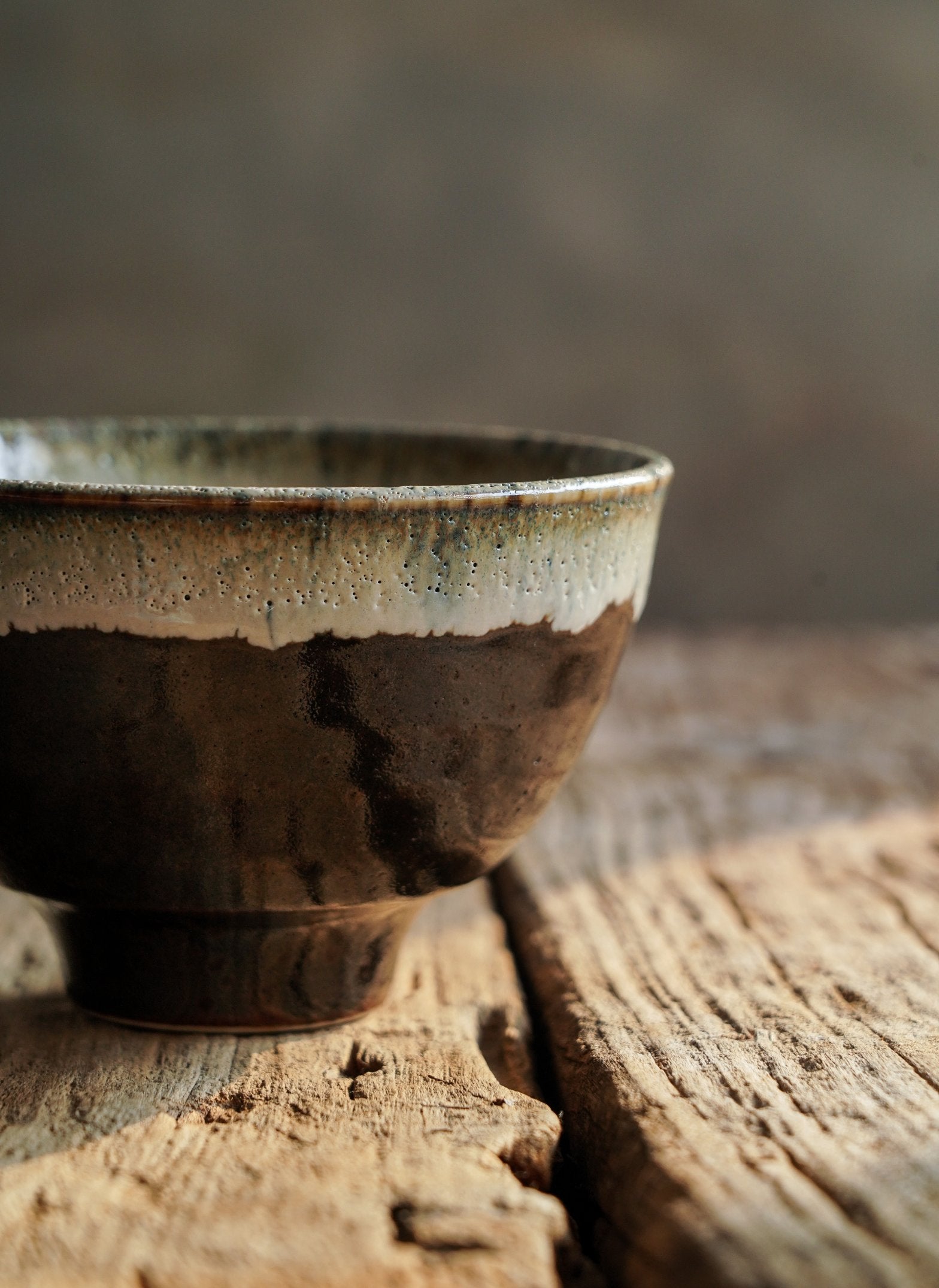 White Flow Stoneware Bowl