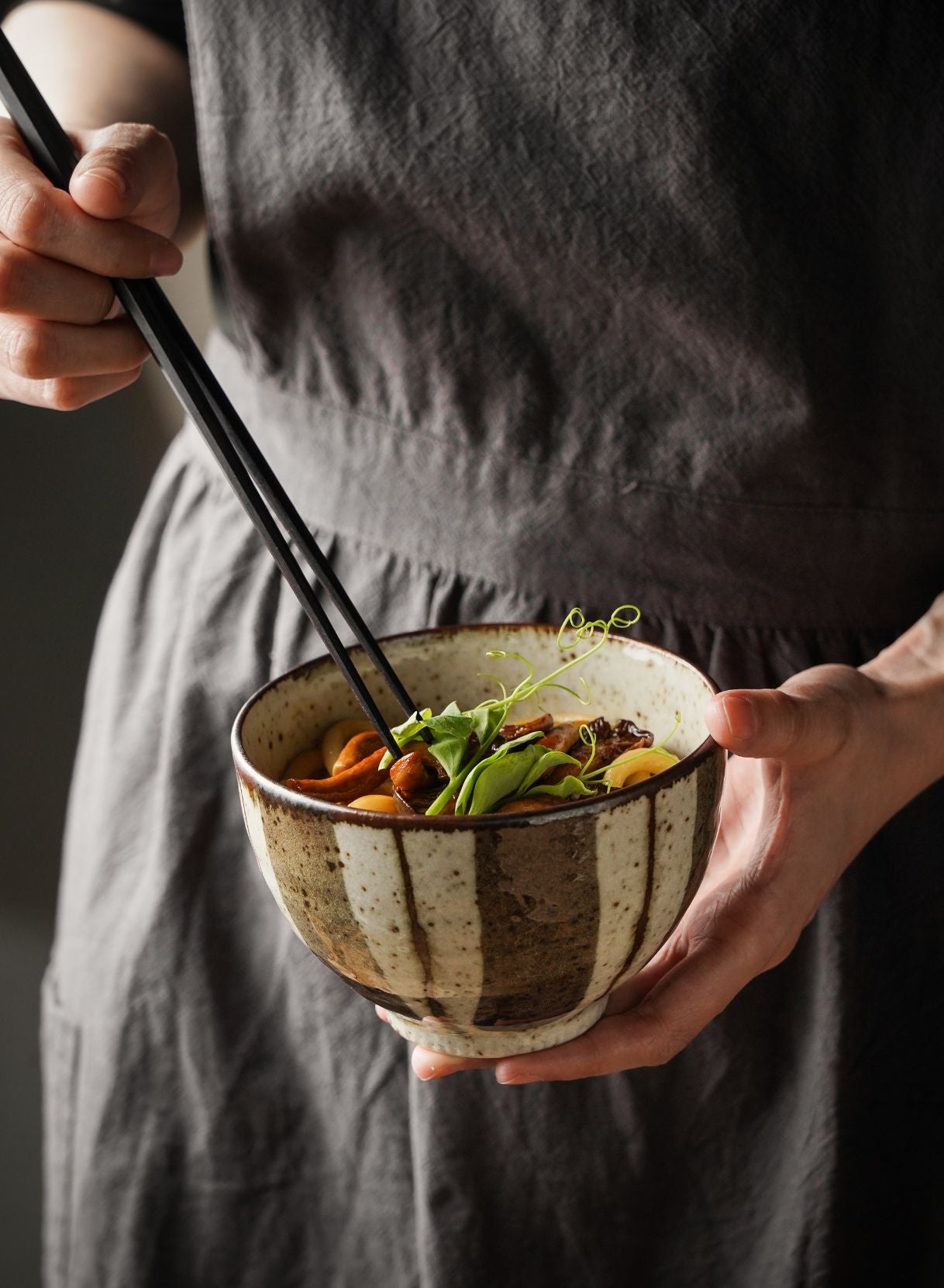 Ten Grass & White Flow Two Bowl Set