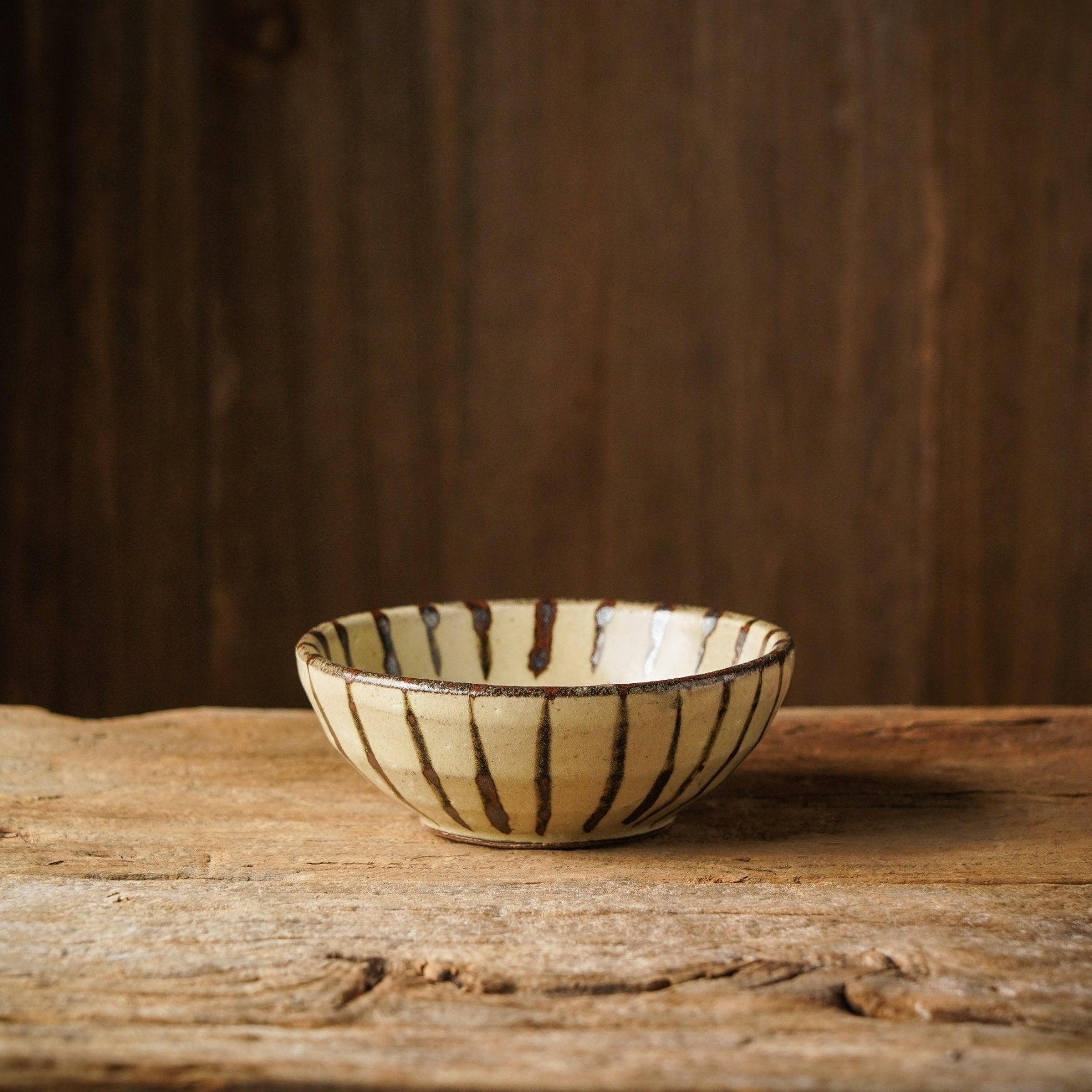 Hand-Glazed Ten Grass Pattern Bowl