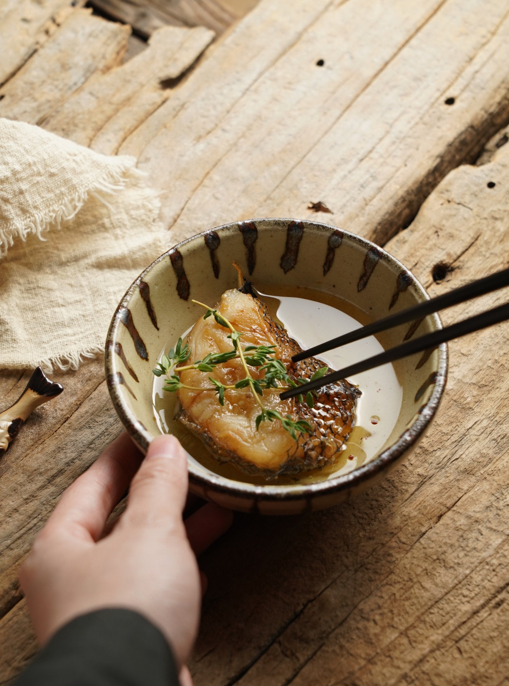 Hand-Glazed Ten Grass Pattern Bowl