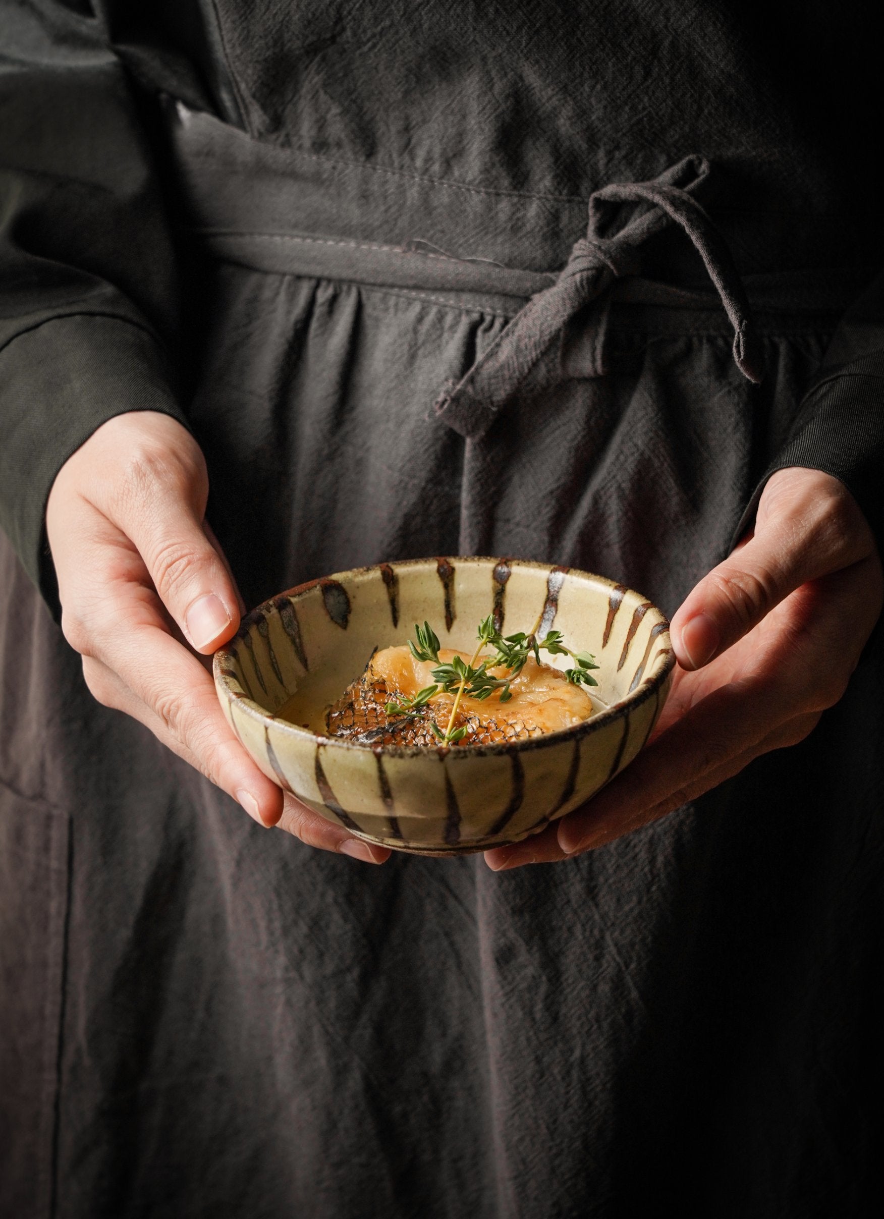 Hand-Glazed Ten Grass Pattern Bowl