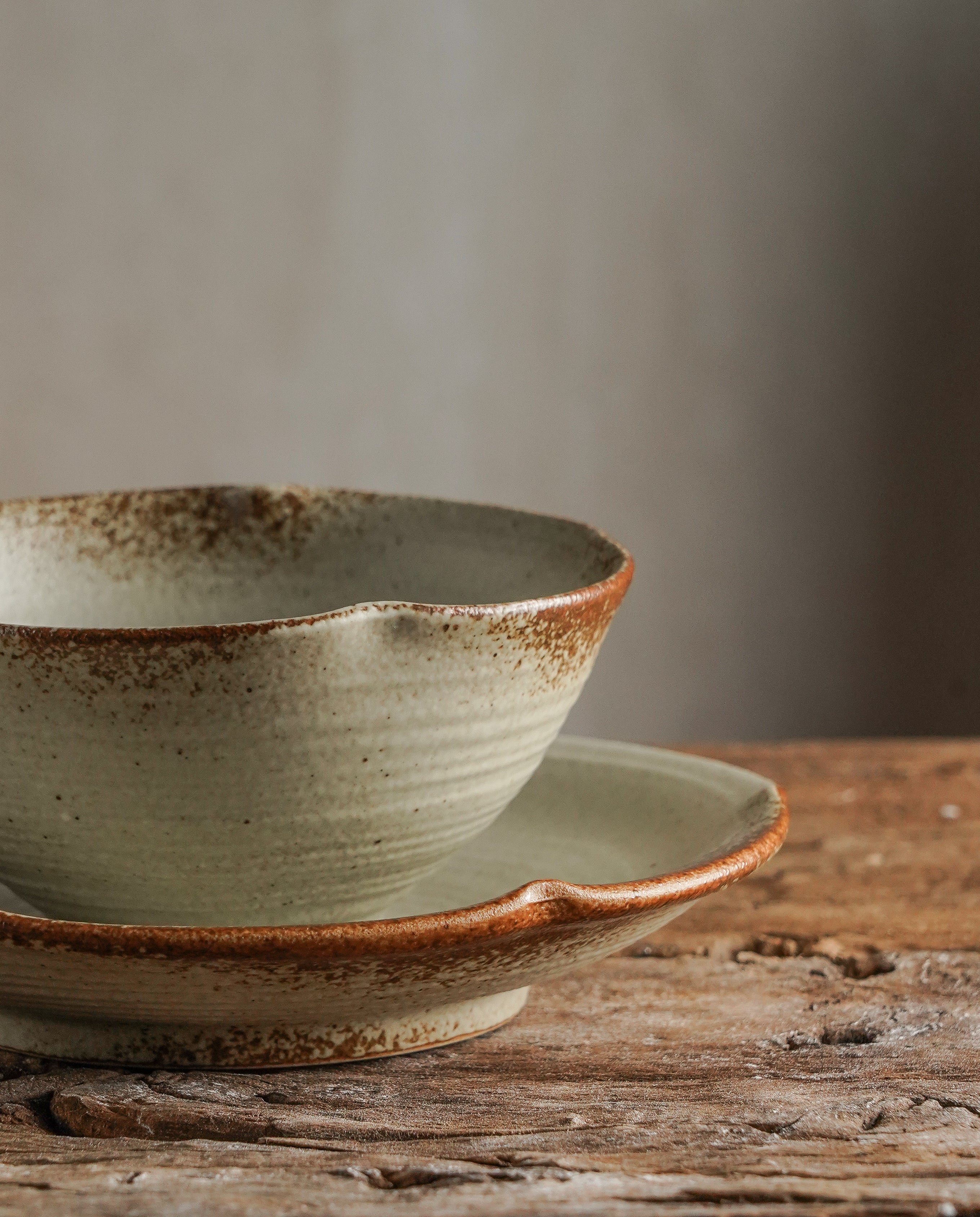 Rustic Scalloped Bowl & Plate Set