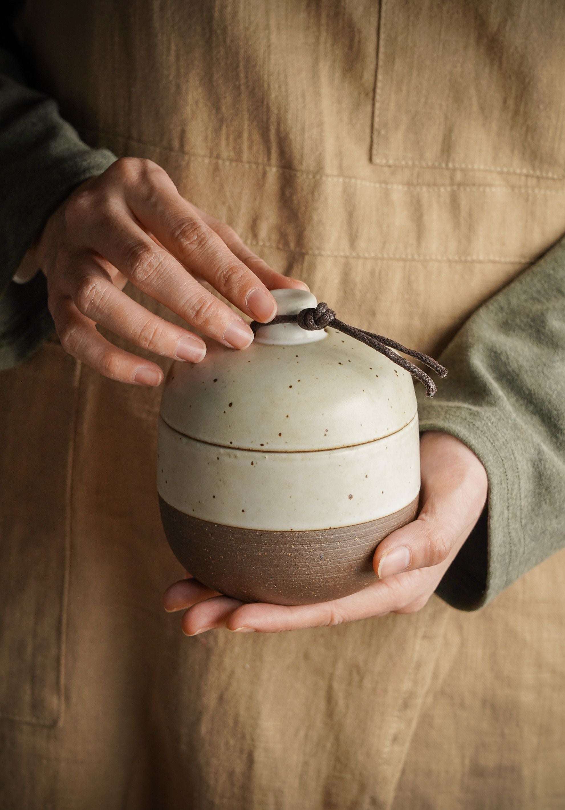 Stoneware Covered Soup Bowl