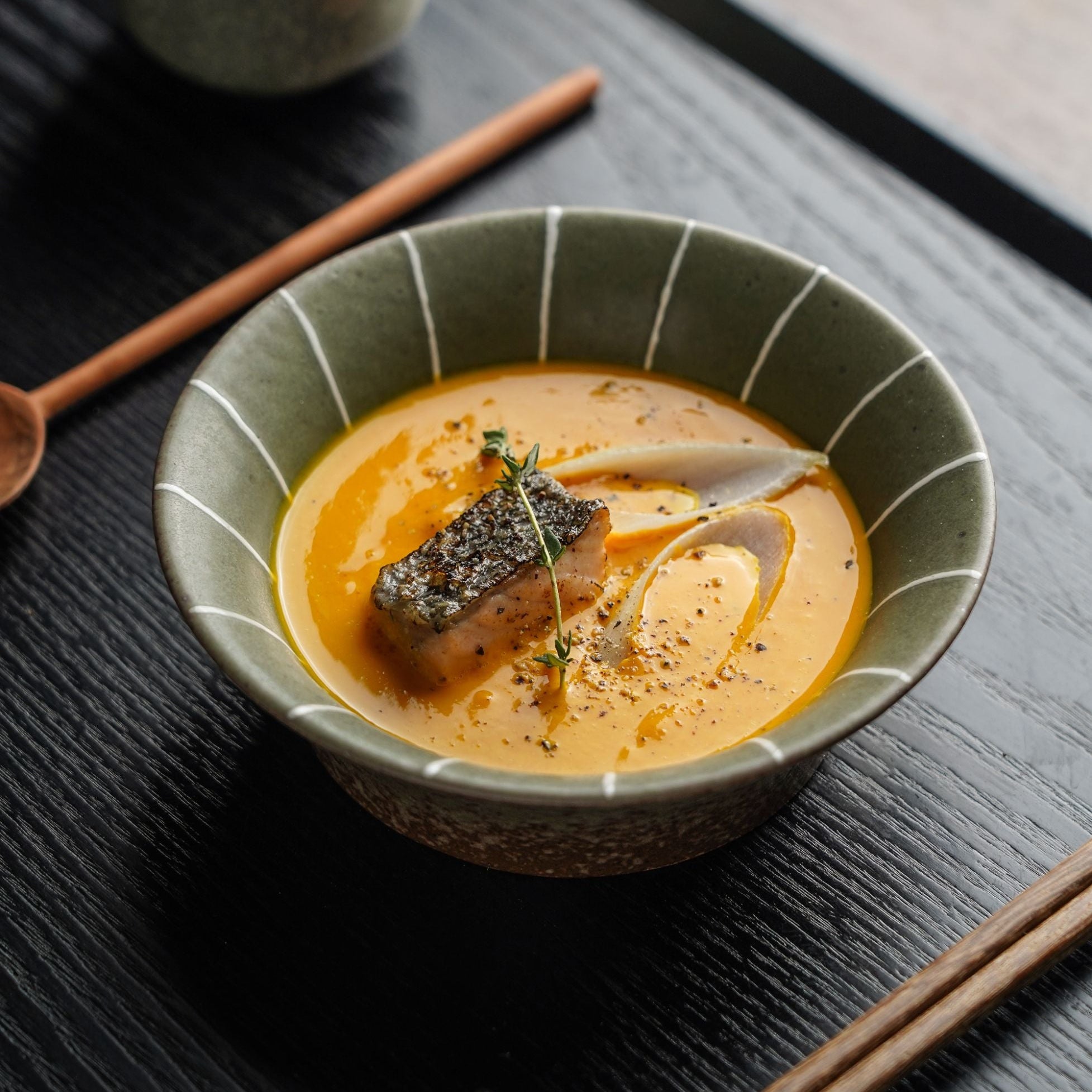 Glazed Ribbed Stoneware Bowl